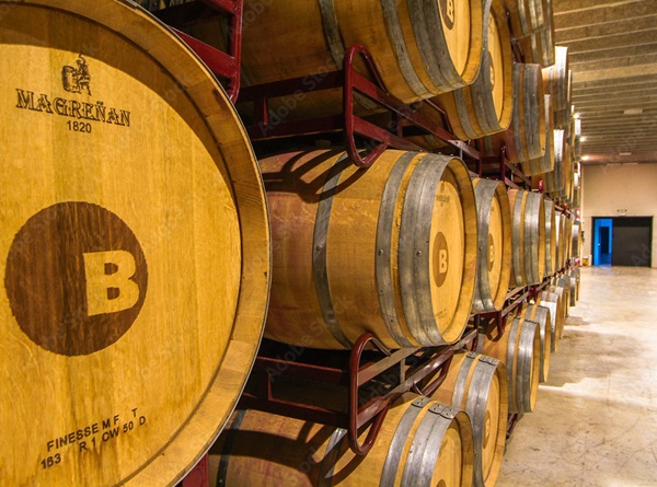 post bestue wine barrels